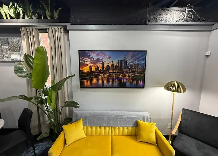 Stylish Cozy 1br Near Downtown *